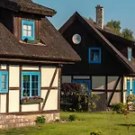 Kaszuby, Dom Kaszubski Nad Jeziorem Danielowa Dolina * Szymbark (Pomerania)