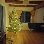Kaszuby, Dom Kaszubski Nad Jeziorem Danielowa Dolina * 兹姆巴克