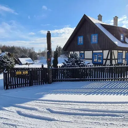 Prázdninový dům Kaszuby, Dom Kaszubski Nad Jeziorem Danielowa Dolina Szymbark (Pomerania)