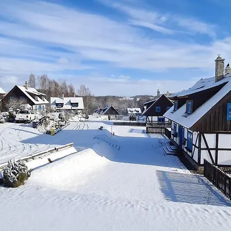 Kaszuby, Dom Kaszubski Nad Jeziorem