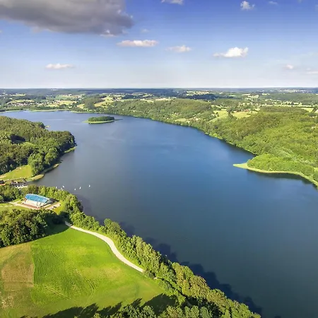 Kaszuby, Dom Kaszubski Nad Jeziorem Danielowa Dolina