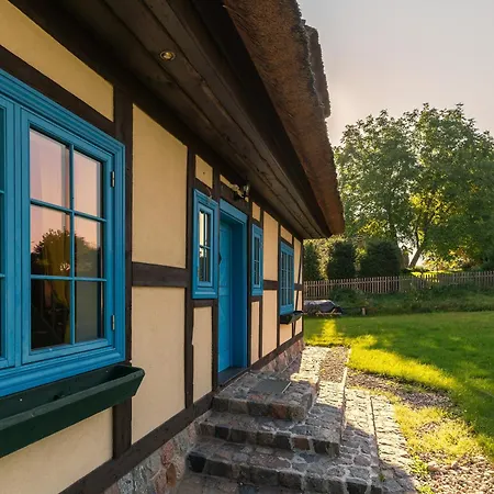 Kaszuby, Dom Kaszubski Nad Jeziorem Danielowa Dolina Szymbark (Pomerania)
