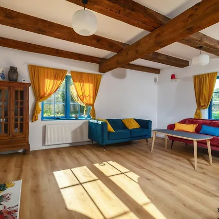 Kaszuby, Dom Kaszubski Nad Jeziorem Danielowa Dolina Vakantiehuis
