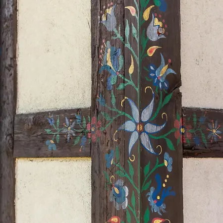 Kaszuby, Dom Kaszubski Nad Jeziorem Danielowa Dolina *