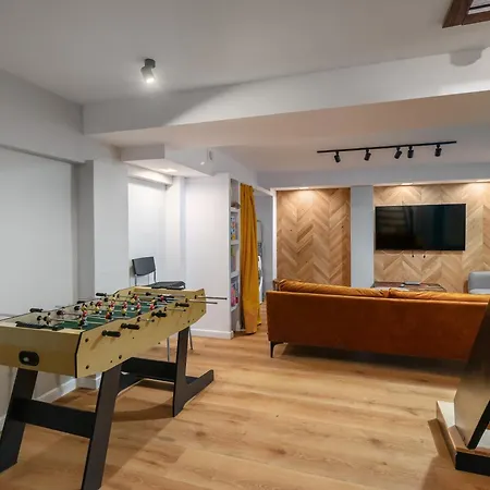 Kaszuby, Dom Kaszubski Nad Jeziorem Danielowa Dolina 兹姆巴克