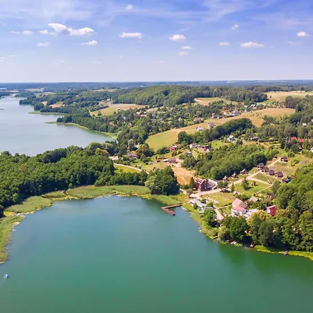 Kaszuby, Dom Kaszubski Nad Jeziorem Danielowa Dolina *