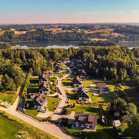 Kaszuby, Dom Kaszubski Nad Jeziorem Danielowa Dolina *