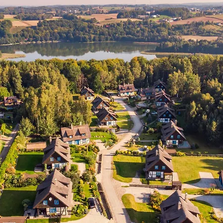 Kaszuby, Dom Kaszubski Nad Jeziorem Danielowa Dolina Szymbark (Pomerania)