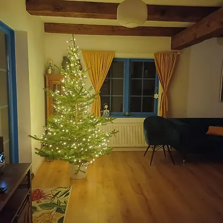 Kaszuby, Dom Kaszubski Nad Jeziorem Danielowa Dolina * Szymbark (Pomerania)