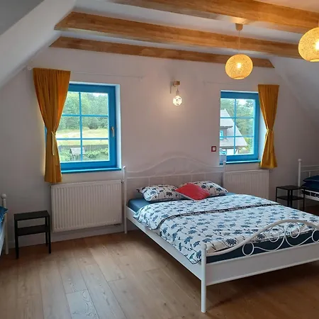 Casa vacanze Kaszuby, Dom Kaszubski Nad Jeziorem Danielowa Dolina