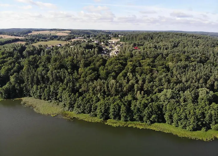 Kaszuby, Dom Kaszubski Nad Jeziorem Danielowa Dolina