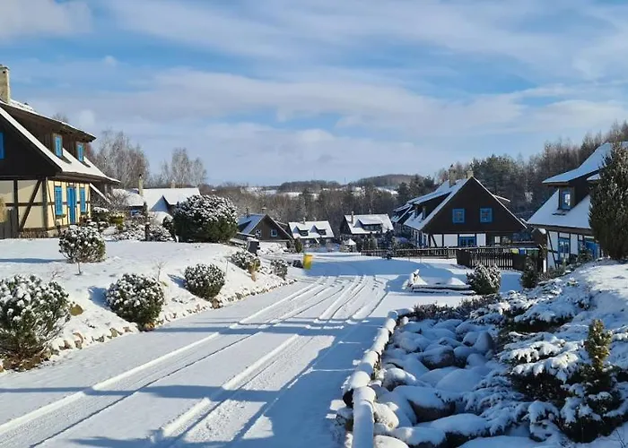 Kaszuby, Dom Kaszubski Nad Jeziorem Danielowa Dolina