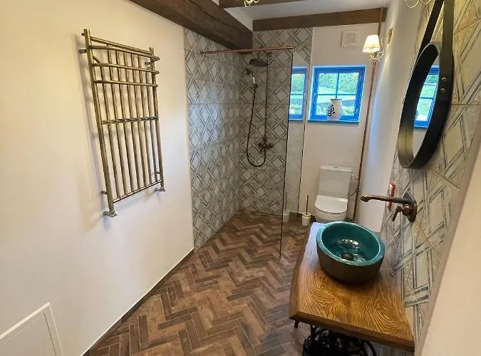 Kaszuby, Dom Kaszubski Nad Jeziorem Danielowa Dolina