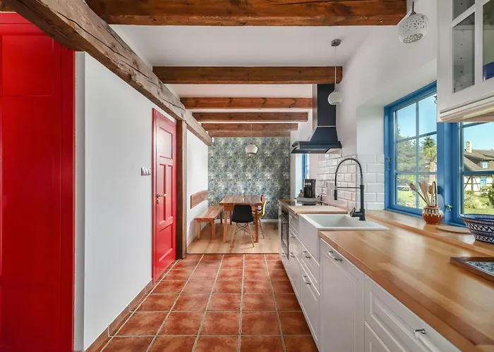 Prázdninový dům Kaszuby, Dom Kaszubski Nad Jeziorem Danielowa Dolina Szymbark (Pomerania)