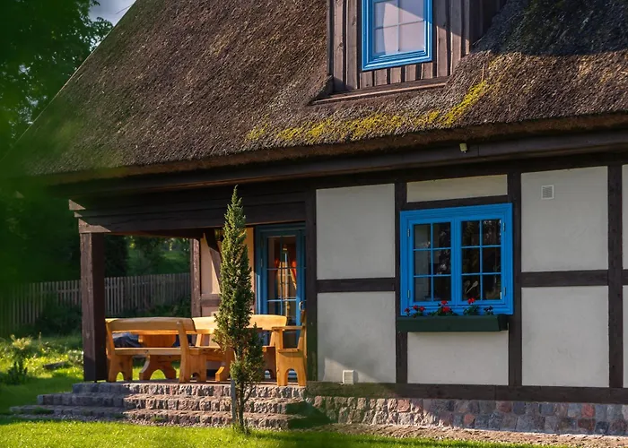 Kaszuby, Dom Kaszubski Nad Jeziorem Danielowa Dolina * Szymbark (Pomerania)