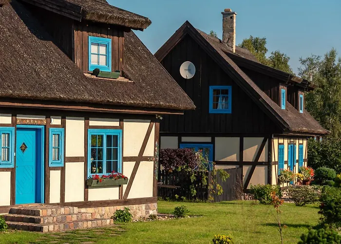 Kaszuby, Dom Kaszubski Nad Jeziorem Danielowa Dolina * Szymbark (Pomerania)