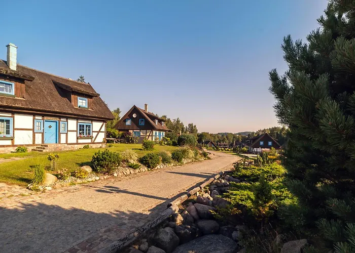 Kaszuby, Dom Kaszubski Nad Jeziorem Danielowa Dolina * Szymbark (Pomerania)