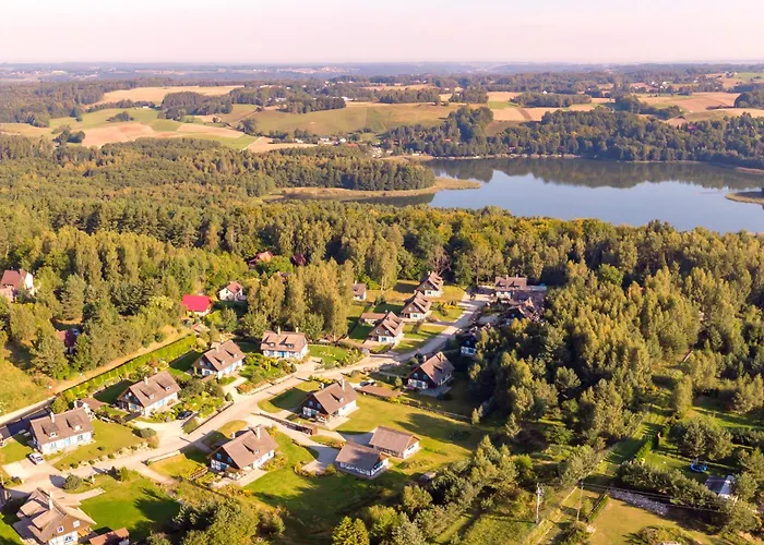 Kaszuby, Dom Kaszubski Nad Jeziorem Danielowa Dolina Prázdninový dům
